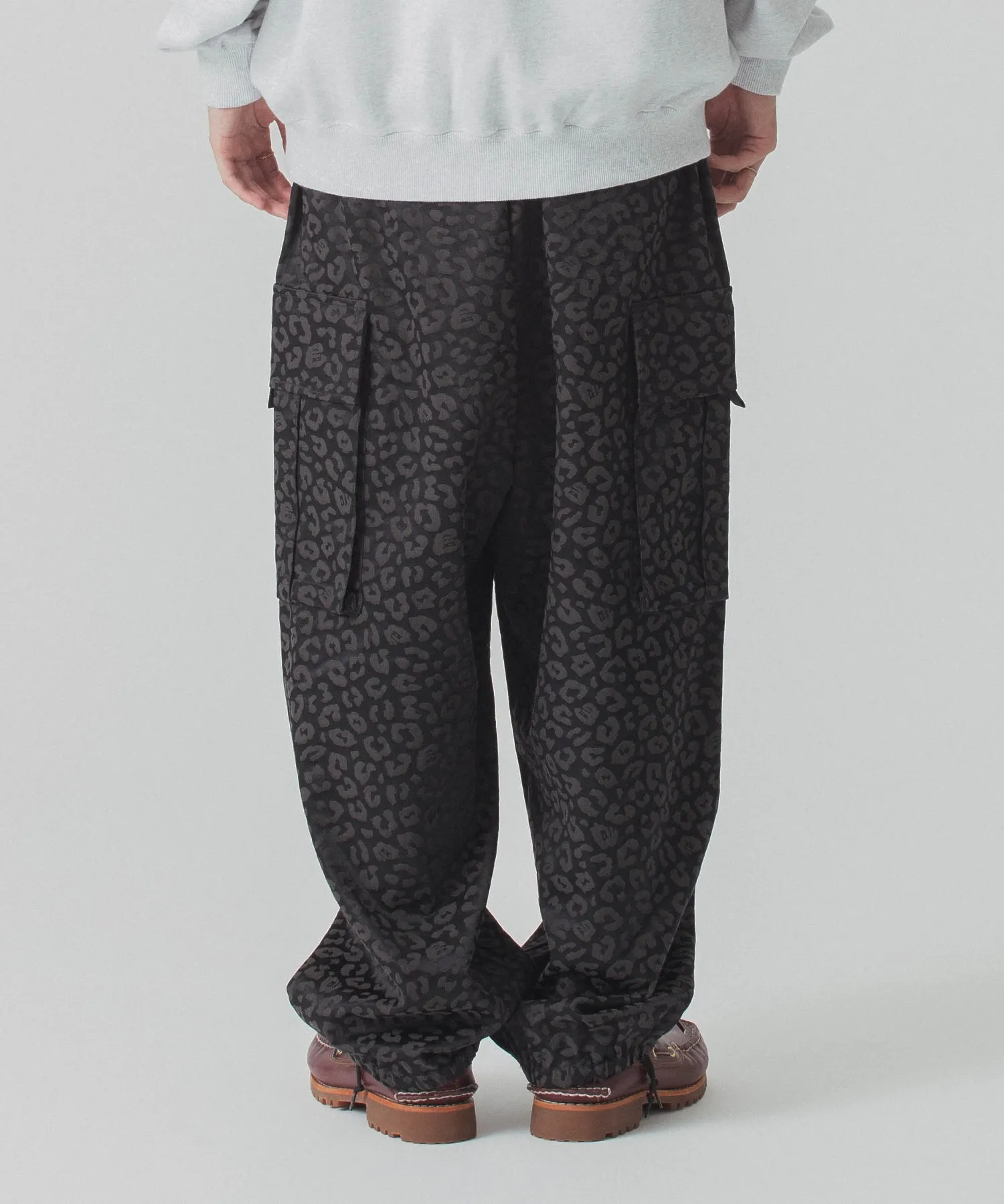 EASY LEOPARD CARGO PANTS