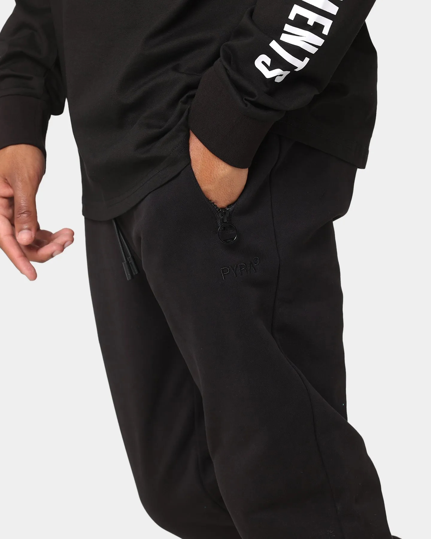 PYRA Classic Trackpants Black