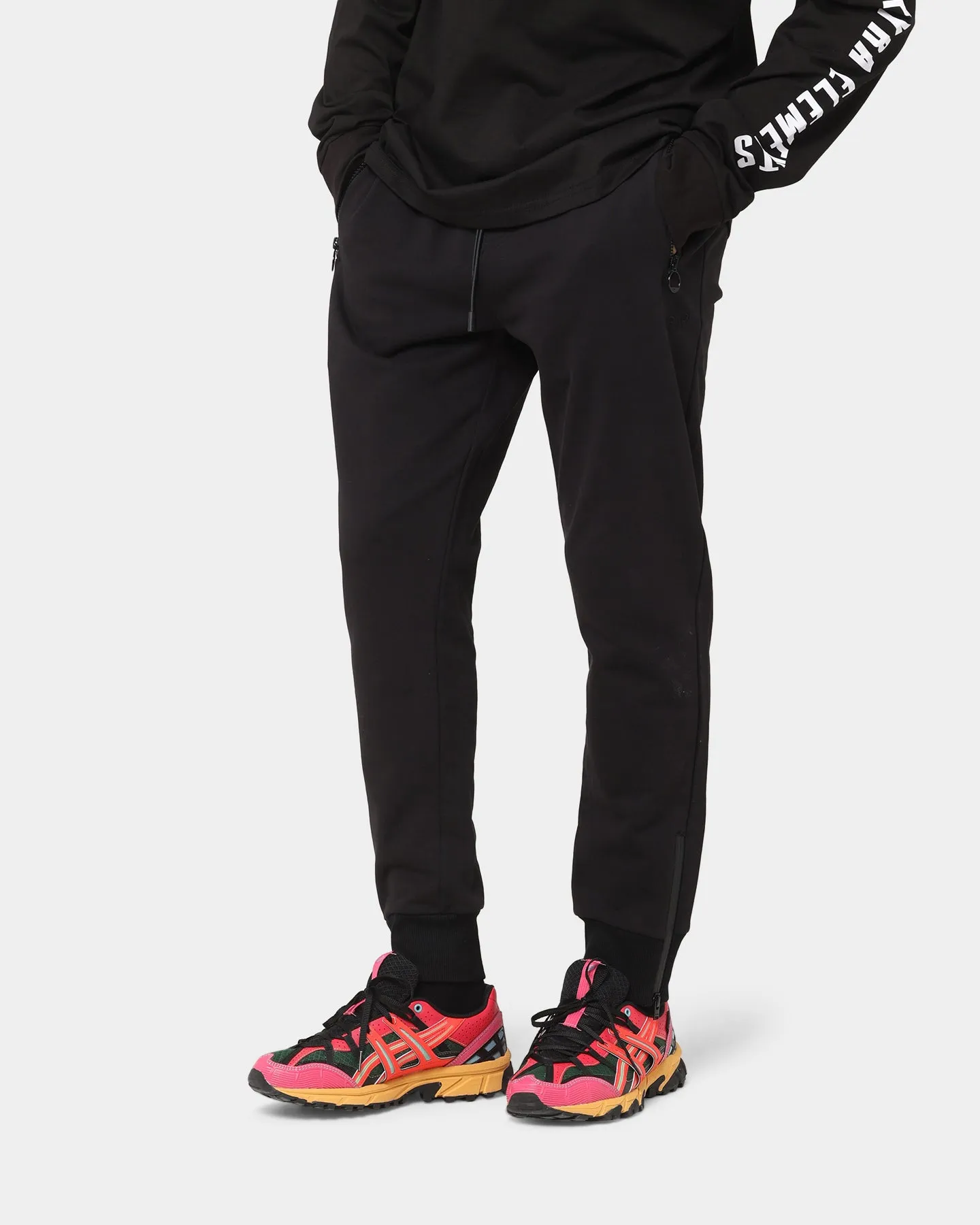 PYRA Classic Trackpants Black