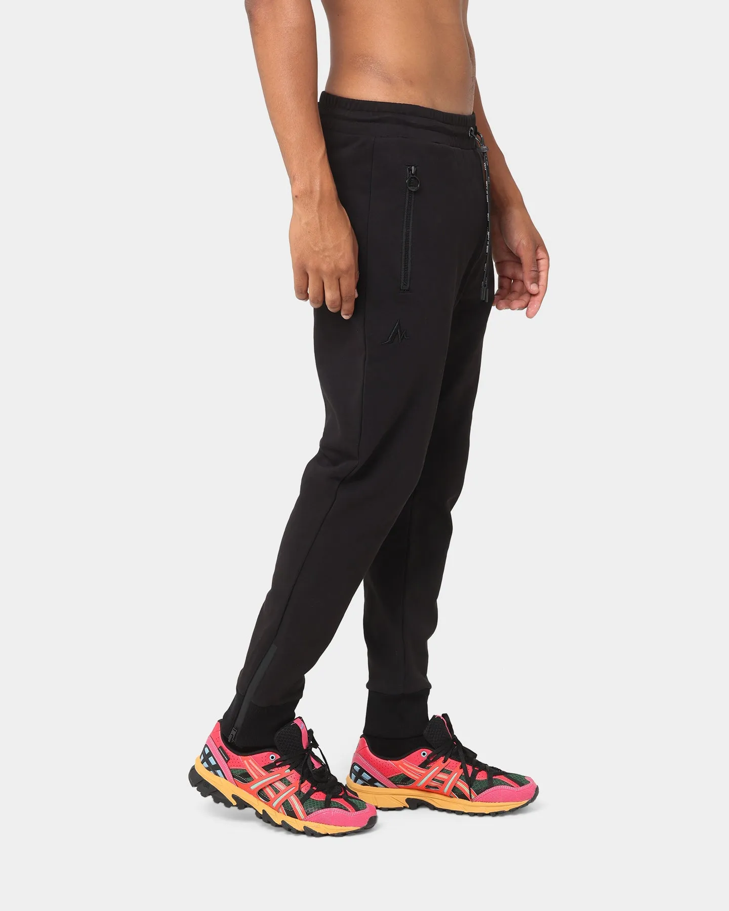 PYRA Classic Trackpants Black